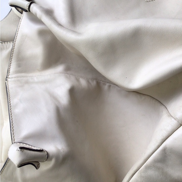 CHANEL Large Edgy Tote Bag - Picture 6 of 16